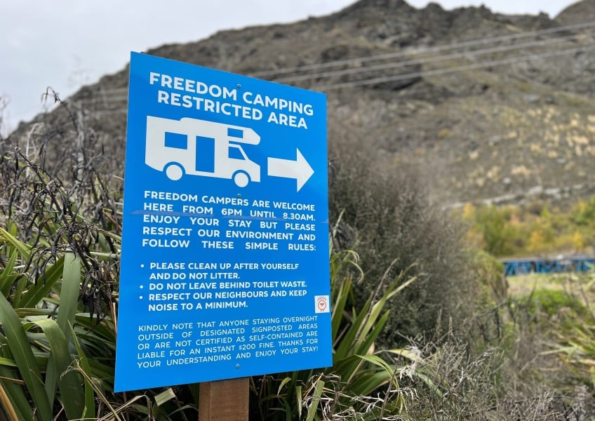 Freedom camping sign Bungy Bridge